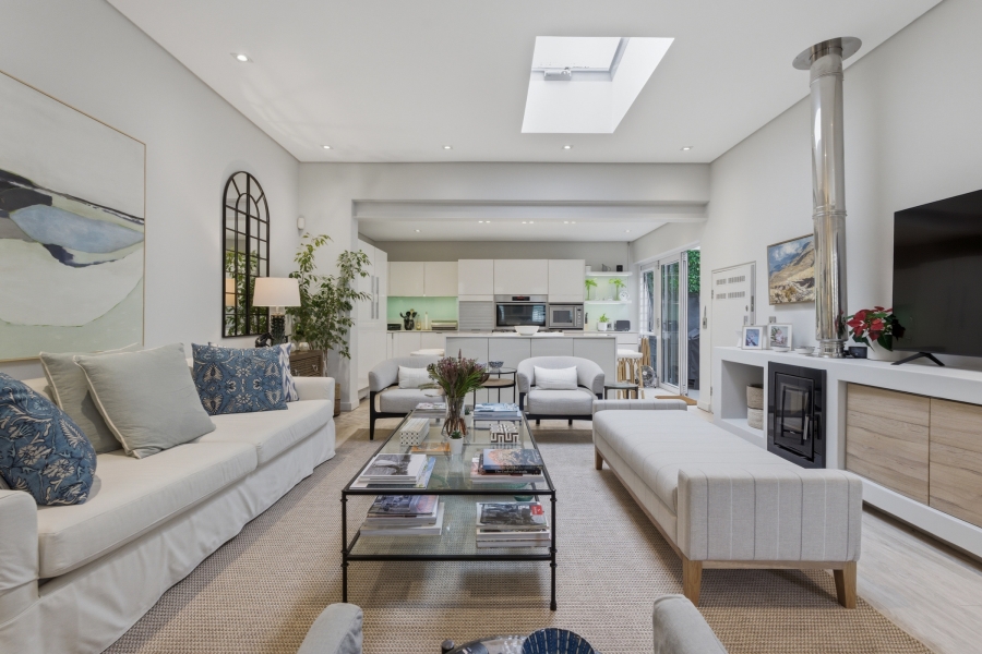 2 Bedroom Property for Sale in Green Point Western Cape